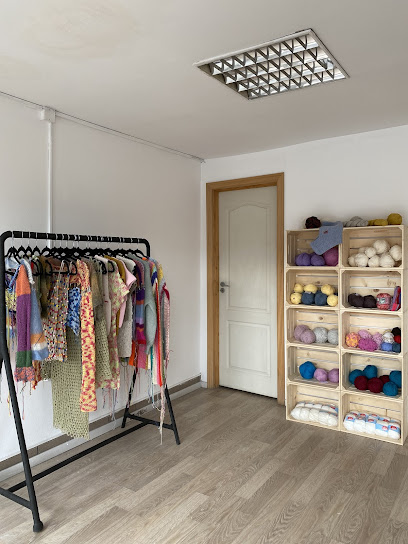 Boutique de fire pentru tricotat si crosetat Valenii de Munte Bulevardul Nicolae Iorga 119