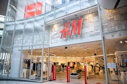H&M 3-5 Pierre de Coubertin Blvd