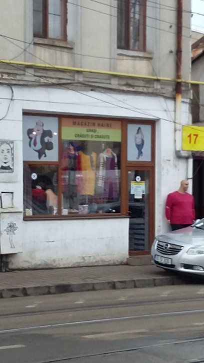 Magazin de Haine pentru GRAŞI Str. Cuza Voda