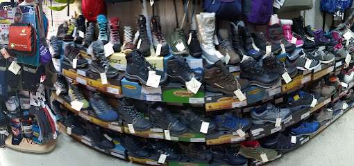 Magazin de drumeție ZERGE SZAKBOLT Vadászok utca 2 szám