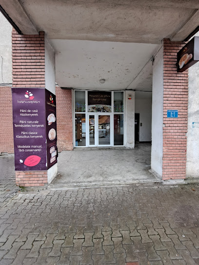 Magazin de pâine Harmopan Str. Ştefan cel Mare bloc E