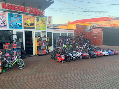 Magazinul 1 Mai Roman Strada Ștefan cel Mare