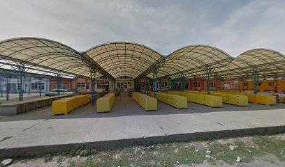 Market la piață Strada Andrei Mureșanu 8