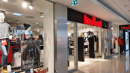 NEW YORKER Strada Ștefan cel Mare 28