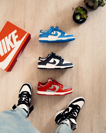 noblestore.ro Strada Lalelelor 4