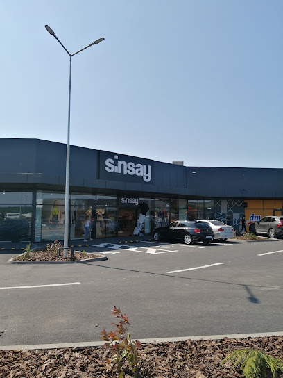 sinsay Strada Decebal 44